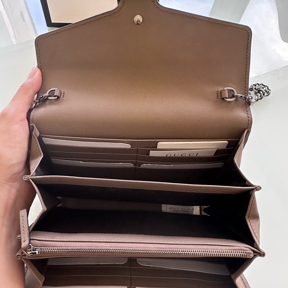 GUCCI Dionysus
Wallet On Chain, Beige, GG Canvas - Picture 4 of 7